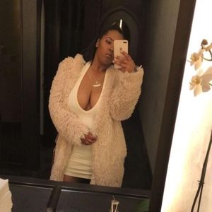 Meet your Posher, Jasmine